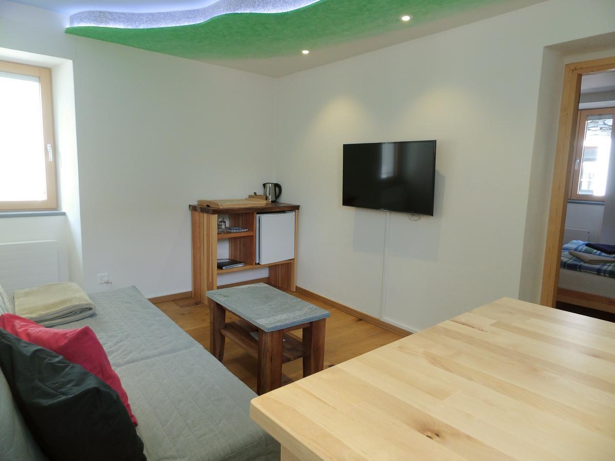 Guesthouse "Castello Del Nucleo" Intragna Phòng bức ảnh